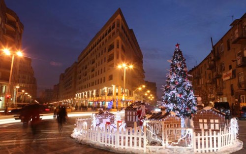 yerevan-northern-avenue-christmas-decorations